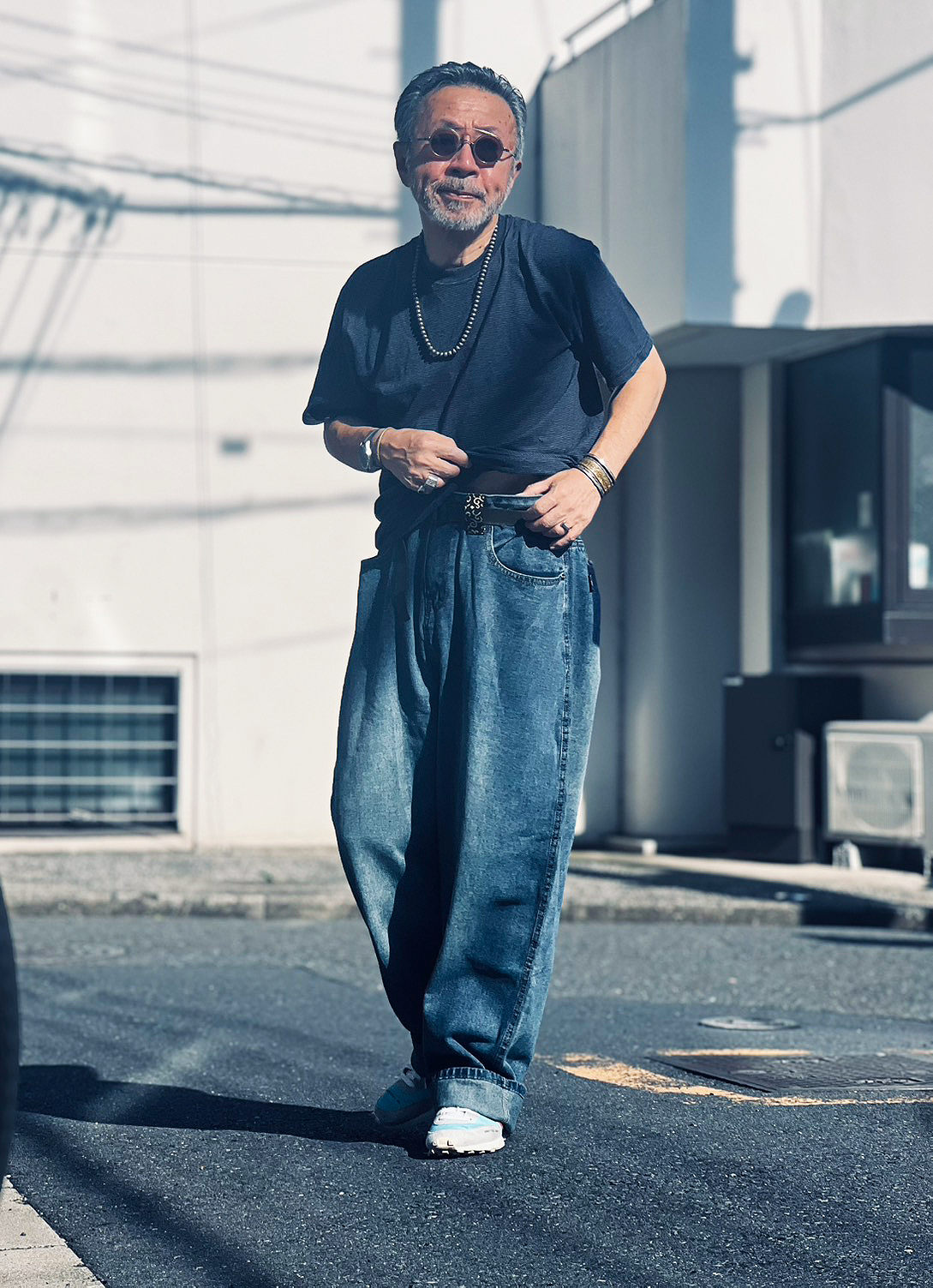 04 CONTRAST / Wide Denim