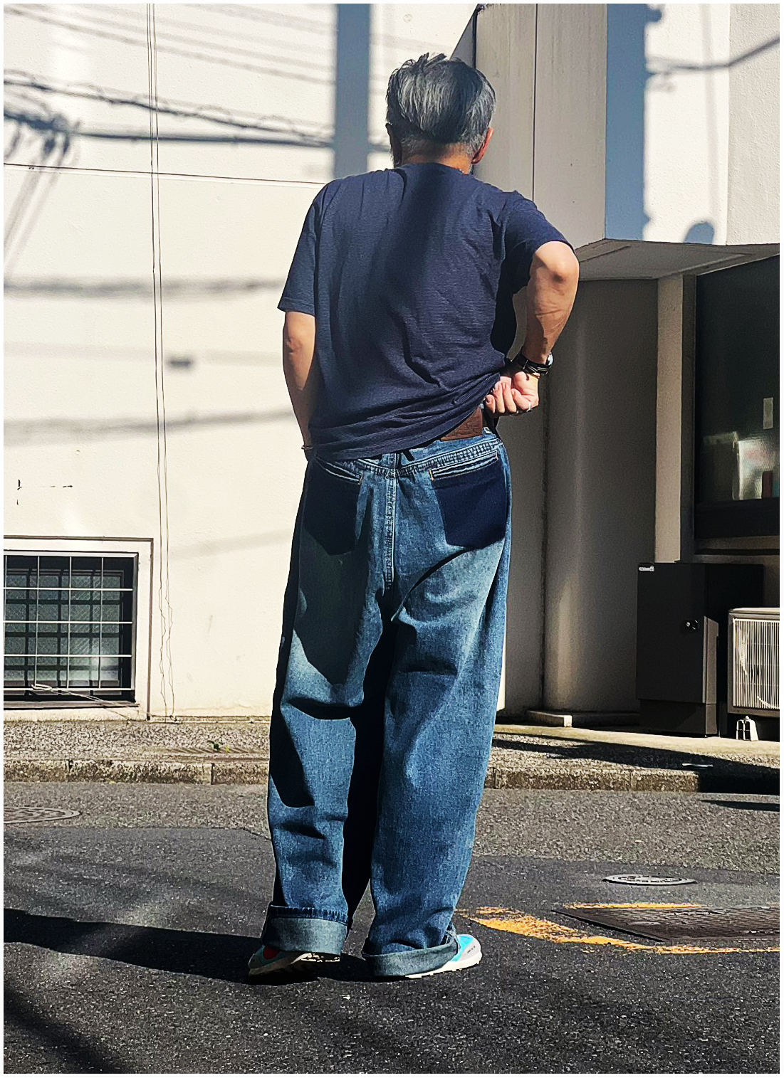 04 CONTRAST / Wide Denim